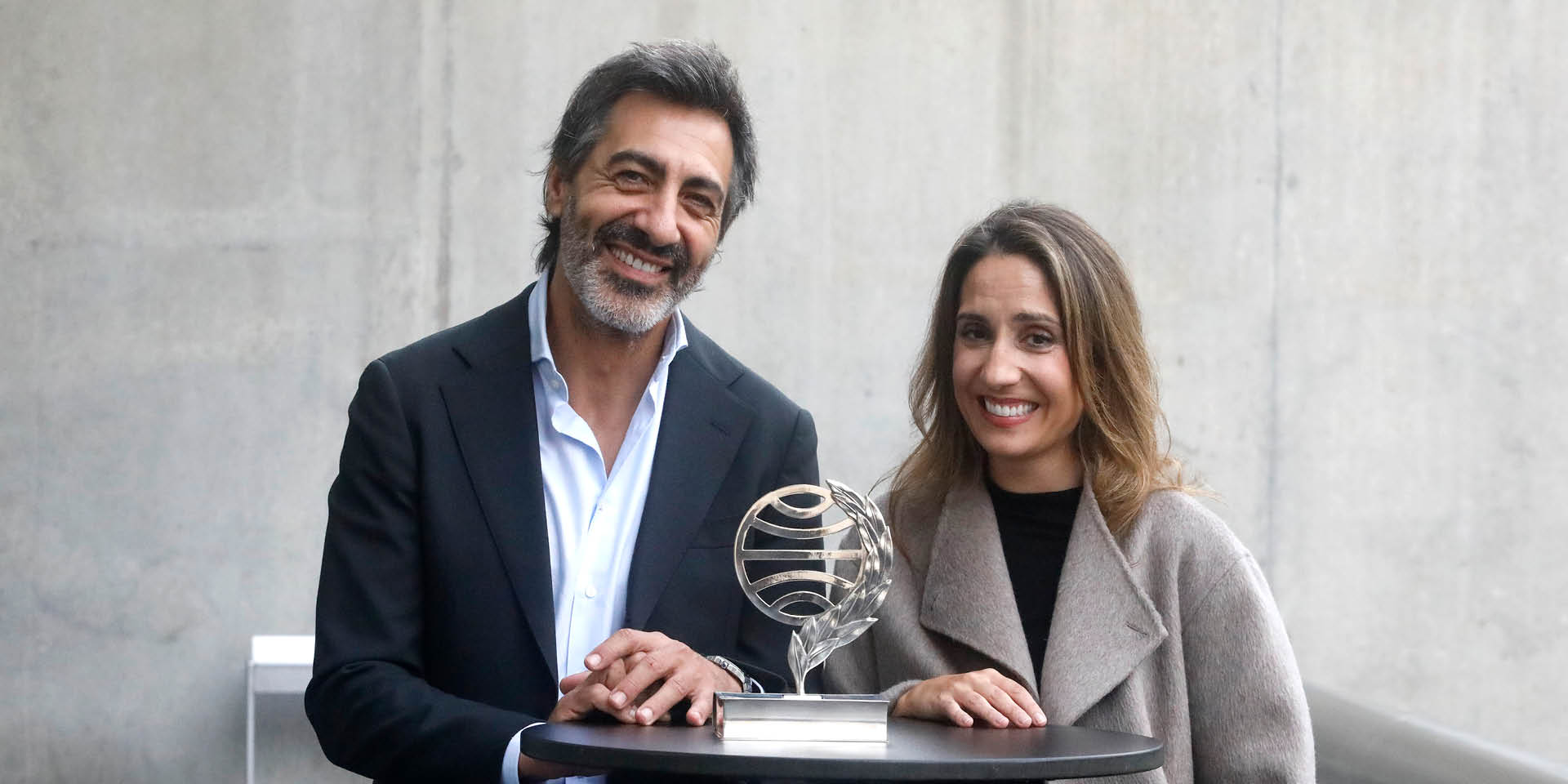 FIRMA DE LIBROS DE LOS PREMIOS PLANETA