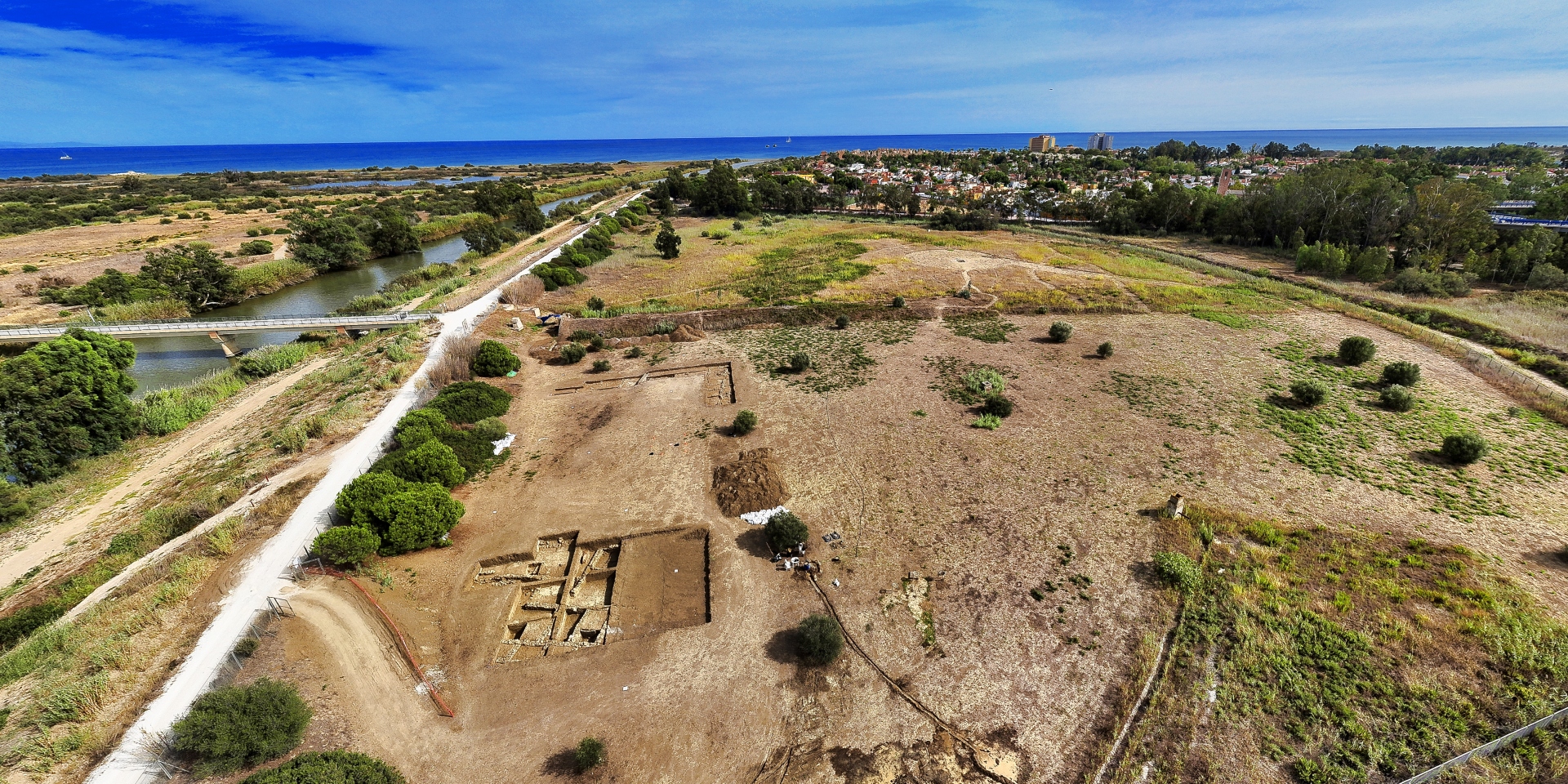 Conferencia 'El proyecto de investigación arqueológico del yacimiento fenicio del Cerro del Villar (Málaga)'