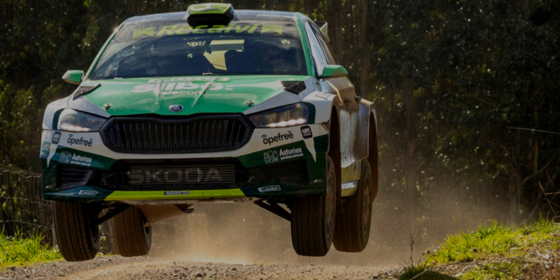 Os pilotos de rally Cohete Suárez e Pin Iglesias estarán a asinar autógrafos