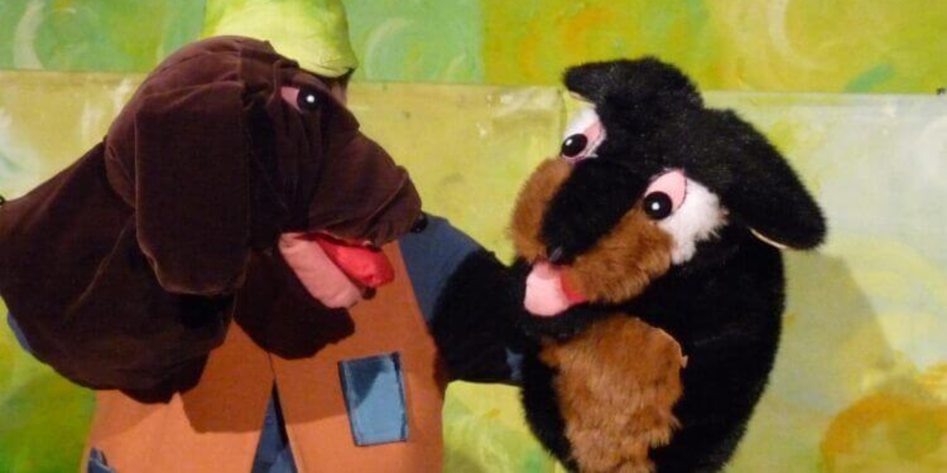 Disfruta de los títeres con Pengim Penjam: El Regalo de Navidad