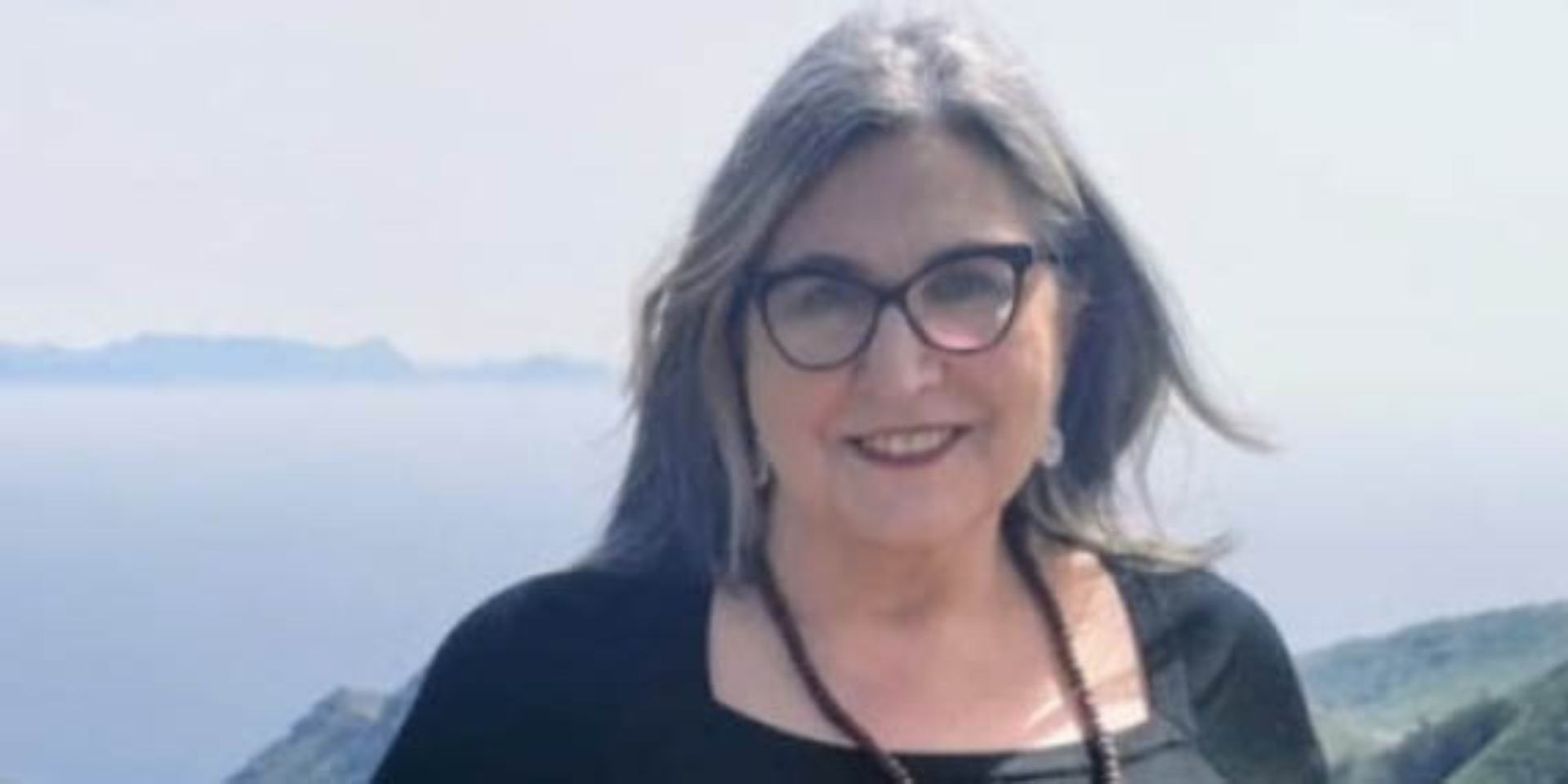 PRESENTACIÓN LIBRO "CARTAS DESDE LA OTRA ORILLA" DE CARMEN PUERTA EXTREMERA